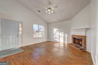 103 Wedgewood Walk in Griffin, GA - Building Photo - Building Photo