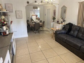 1178 NW 105th Terrace in Miami, FL - Building Photo - Building Photo