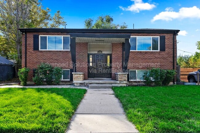 property at 370 E Sherman Ave