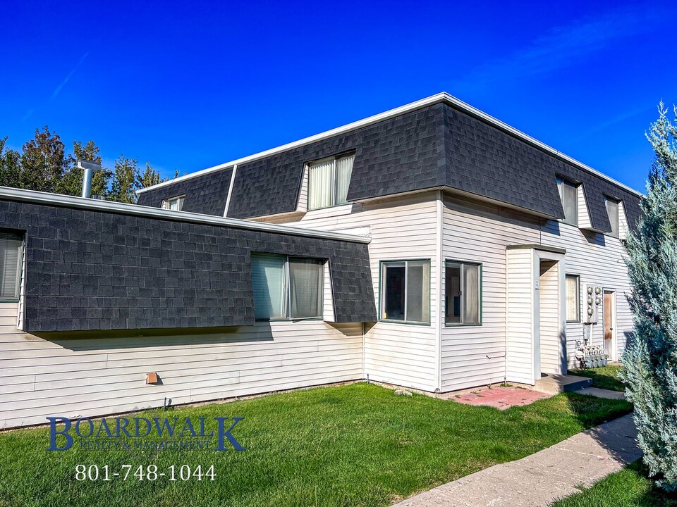 4332 S 1145 W in Taylorsville, UT - Building Photo