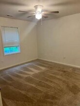 312 Pinewood Ave in Elizabeth City, NC - Foto de edificio - Building Photo