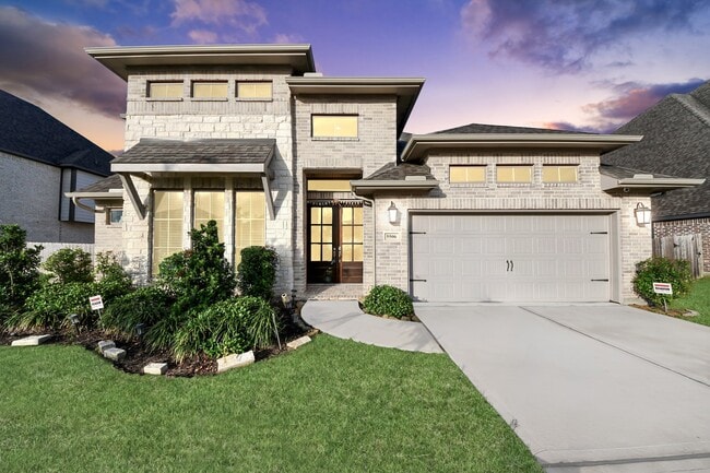 property at 5506 Onyx Fls Dr