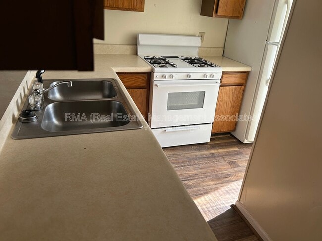 108 Westwind Ct in Griffin, GA - Building Photo - Building Photo