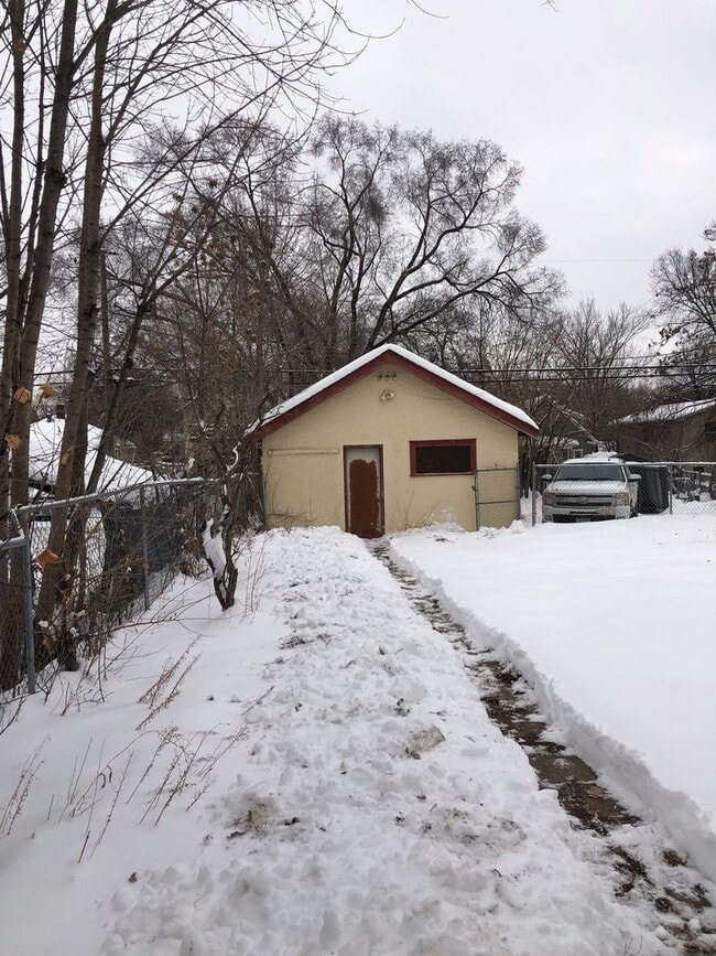 3426 N Lyndale Ave in Minneapolis, MN - Building Photo - Building Photo