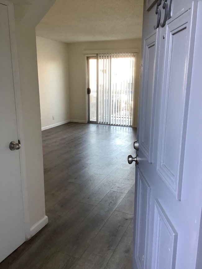 537 Nevin Ave in Richmond, CA - Building Photo - Building Photo