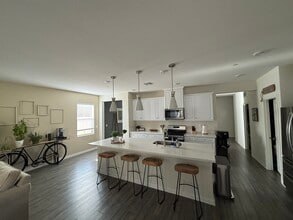 41018 Chambord Dr, Unit A in Lake Elsinore, CA - Building Photo - Building Photo