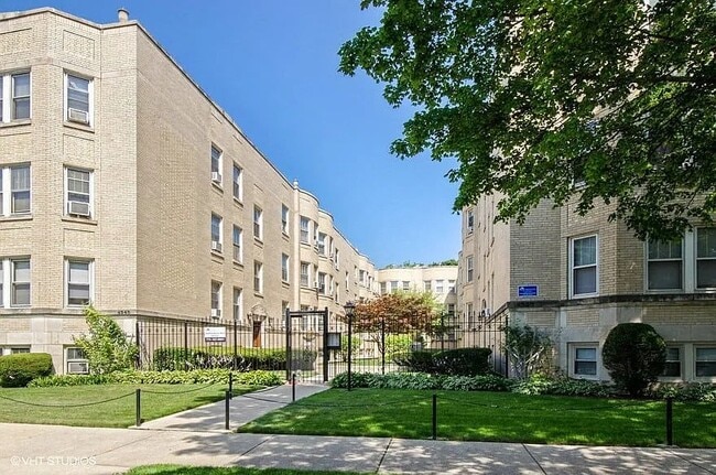 4535 N Hamilton Ave in Chicago, IL - Building Photo - Building Photo