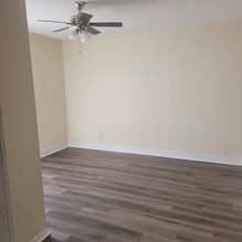 507 8th St N in Texas City, TX - Foto de edificio - Building Photo