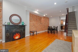 224 N Milton Ave in Baltimore, MD - Building Photo - Building Photo