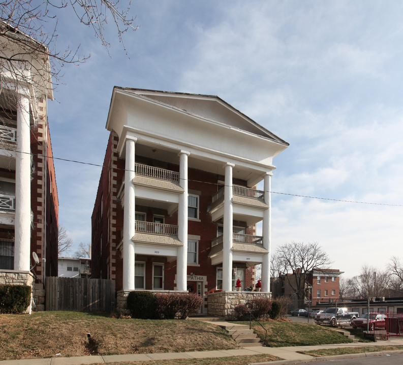 Carpathia in Kansas City, MO - Foto de edificio