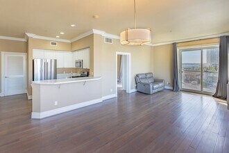 445 Island Ave in San Diego, CA - Foto de edificio - Building Photo