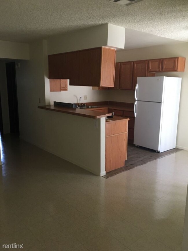 1537 Cobb Ln-Unit -Apt 2 in Las Vegas, NV - Building Photo - Building Photo