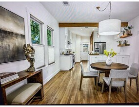 106 E 35th St in Austin, TX - Building Photo - Building Photo