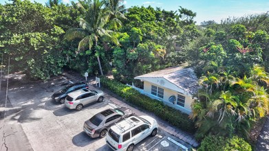 Azalea House in Delray Beach, FL - Building Photo - Primary Photo