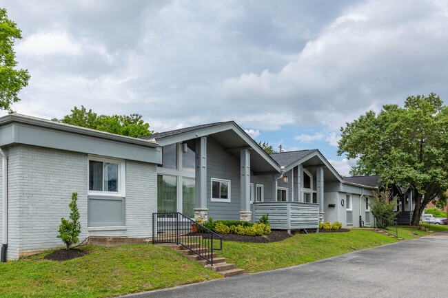 Green Hills Terrace Condos in Nashville, TN - Foto de edificio - Building Photo