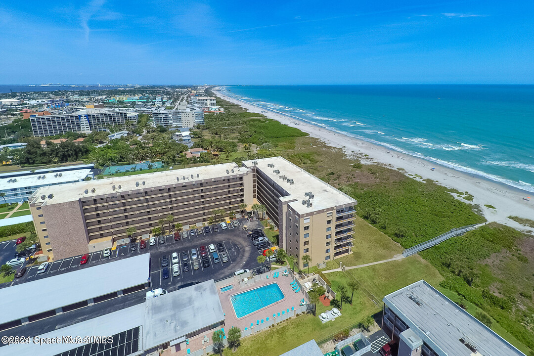 3170 N Atlantic Ave in Cocoa Beach, FL - Building Photo