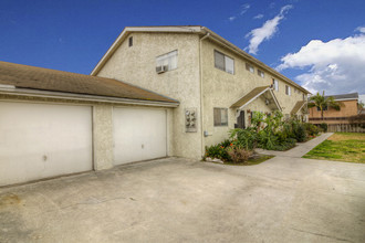 21719 Hawaiian Ave in Hawaiian Gardens, CA - Building Photo - Other