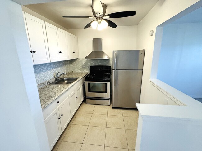 138 Fanshaw Way in Boca Raton, FL - Foto de edificio - Building Photo