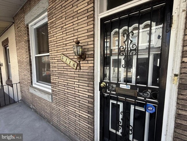 property at 5116 Folsom St