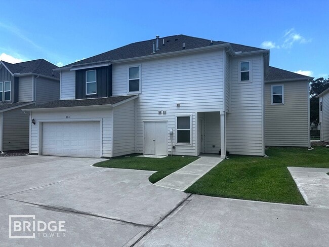 124 Pecan Ln