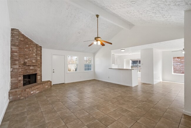 1666 Meadow Green Dr in Missouri City, TX - Building Photo - Building Photo