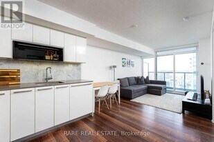 70 Queens Wharf Rd in Toronto, ON - Building Photo