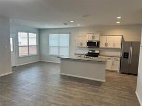5228 Petal Mdws Dr in Fort Worth, TX - Building Photo - Building Photo