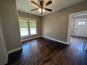 1102 Dallas St in Port Neches, TX - Building Photo - Building Photo