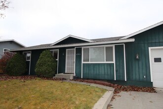 6903 N Cincinnati St in Spokane, WA - Building Photo - Building Photo