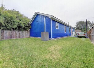 808 E 32nd St in Houston, TX - Building Photo - Building Photo