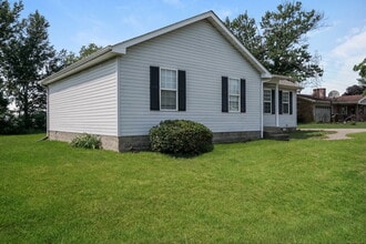 127 Agin Way in Milton, KY - Building Photo - Building Photo