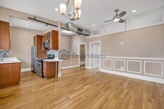 868 E 4th St, Unit #3 in Boston, MA - Building Photo - Building Photo
