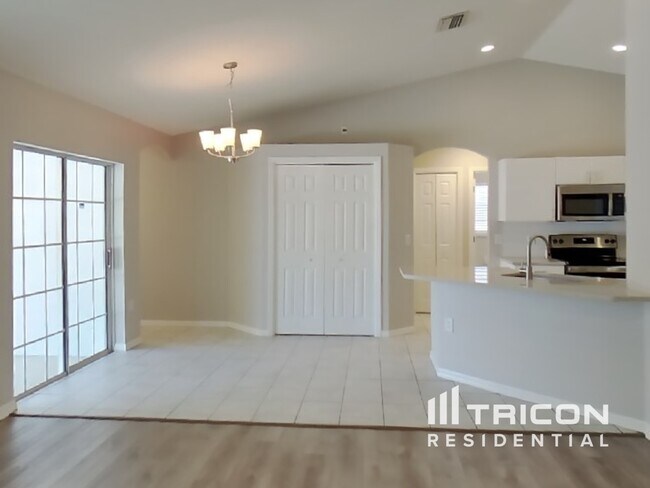 10515 Sedgebrook Dr in Riverview, FL - Building Photo - Building Photo