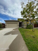 375 Mustengo Ct in Reno, NV - Building Photo