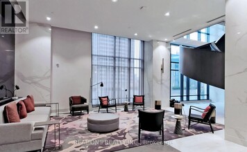 7-1717 Mabelle Ave in Toronto, ON - Building Photo - Building Photo