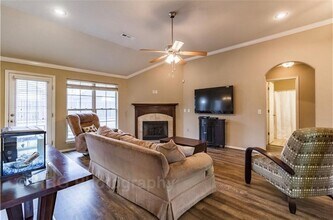 6082 Cord Ave in Springdale, AR - Building Photo - Building Photo