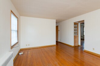 Longfellow Gardens Apartment Homes in Milwaukee, WI - Foto de edificio - Interior Photo