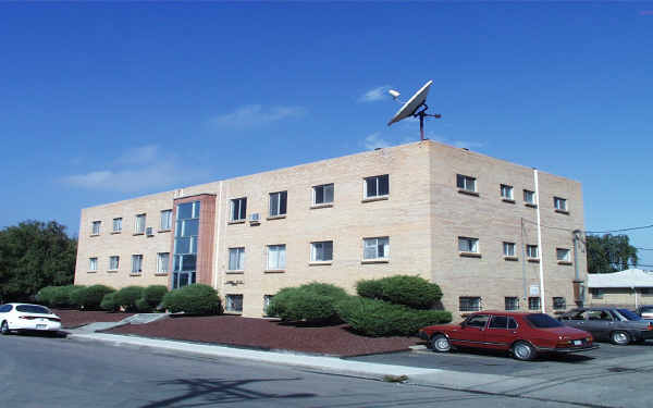 Airway Apartments in Aurora, CO - Building Photo - Building Photo