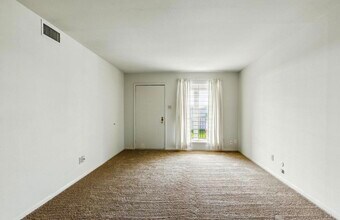 9641 Hollock St, Unit 9641 Hollock St in Houston, TX - Building Photo - Building Photo