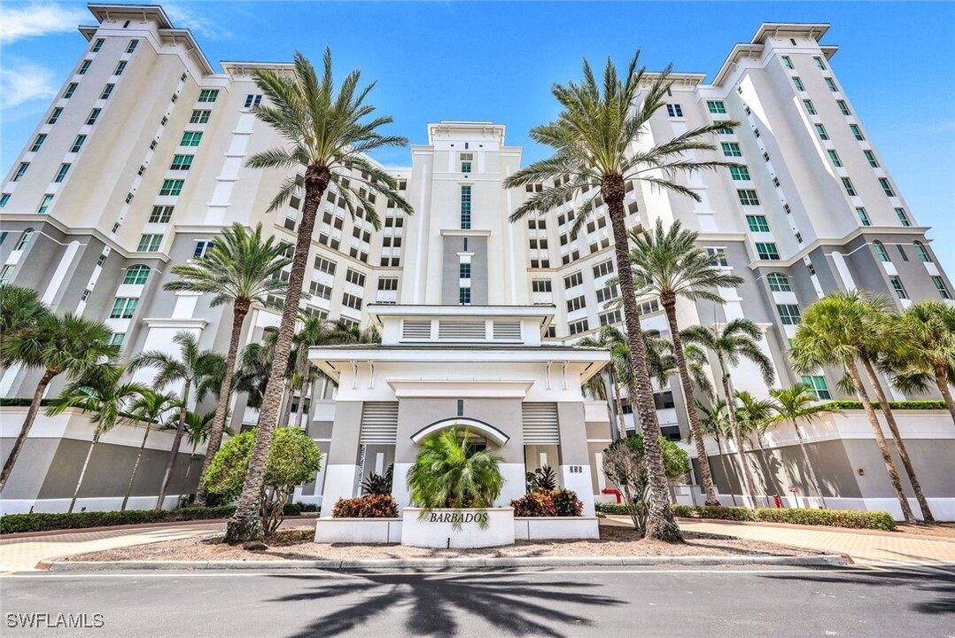 315 Dunes Blvd in Naples, FL - Building Photo