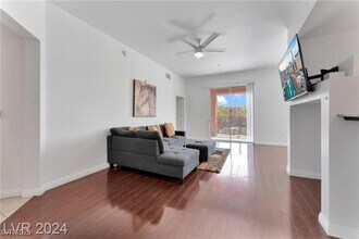 47 E Agate Ave in Las Vegas, NV - Foto de edificio - Building Photo