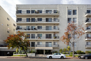 Beverly Towers Condominiums in Los Angeles, CA - Building Photo - Building Photo