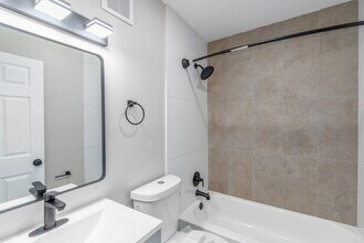 Cornell Manor Apartments in Stratford, NJ - Building Photo - Interior Photo