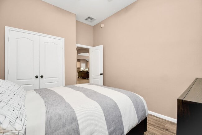 property at 7 Tidwilow Pl