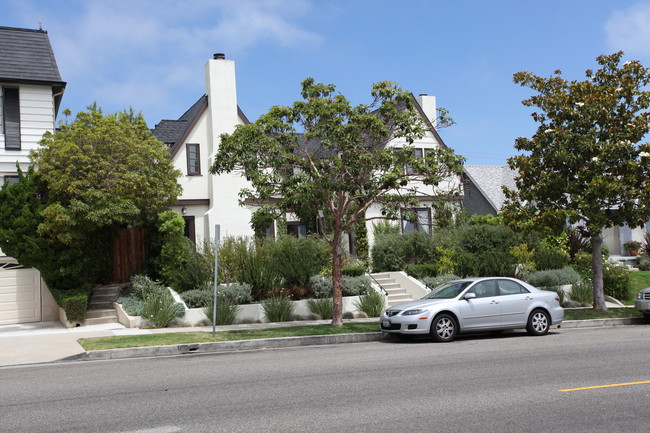 921-925 16th St in Santa Monica, CA - Building Photo - Building Photo