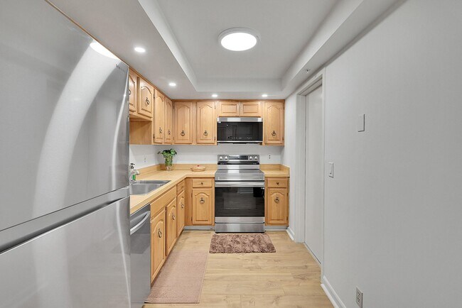 7835 Lakeside Blvd in Boca Raton, FL - Foto de edificio - Building Photo