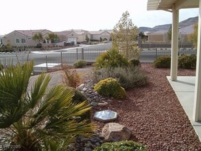 5196 Alfingo St in Las Vegas, NV - Building Photo - Building Photo