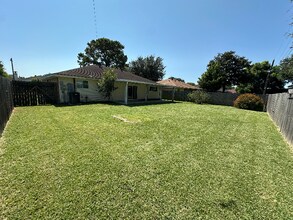 312 Ave F in Nederland, TX - Building Photo - Building Photo
