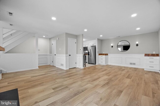 property at 84 Catherine Ct