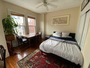 106 Myrtle St in Boston, MA - Building Photo - Building Photo